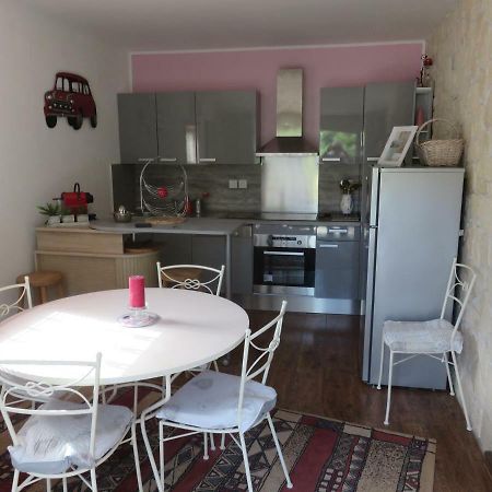 Charmant Appartement Saint Gely Cornillon Exterior photo